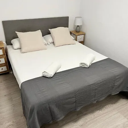 Apartment Apartamenticos La Paz I Zaragoza
