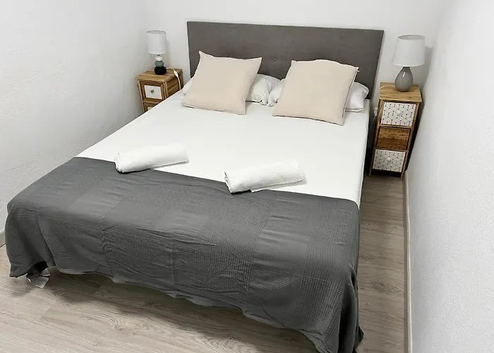 Apartment Apartamenticos La Paz I Zaragoza